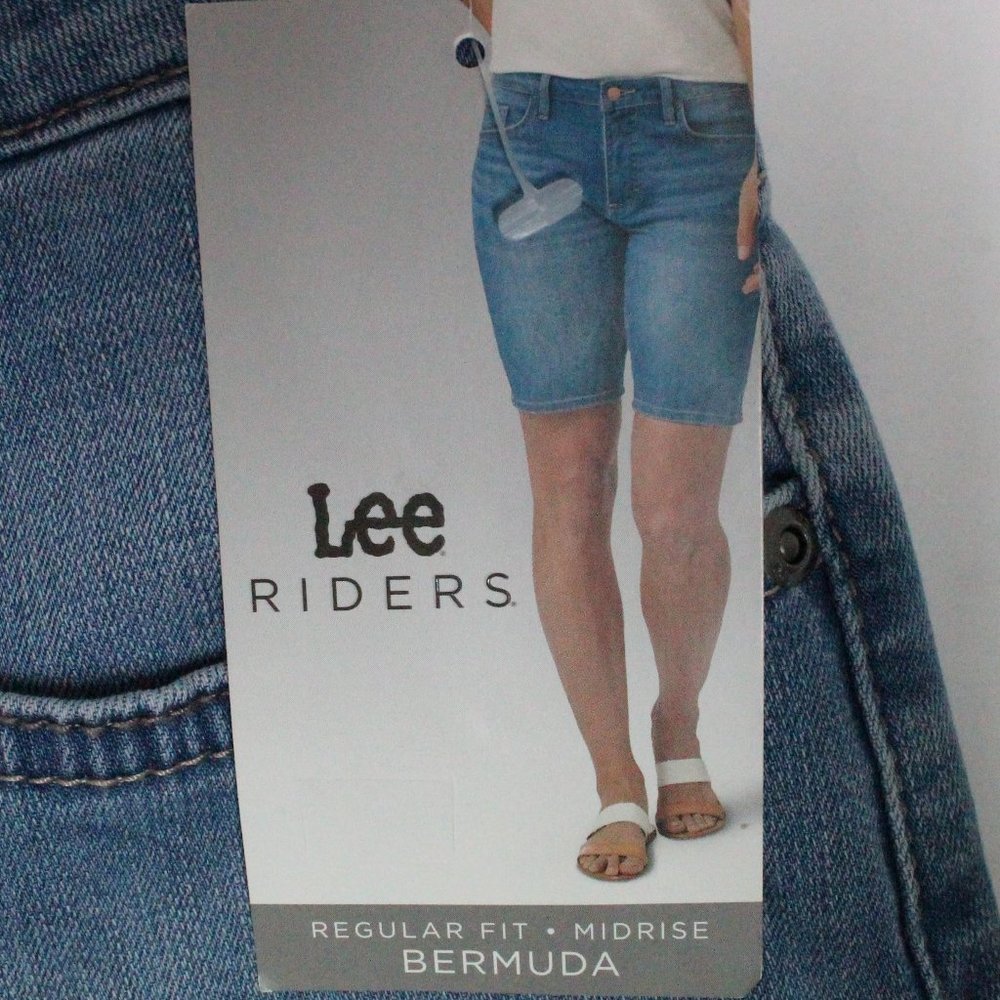 Women's Lee Mid Rise Bermuda Shorts Size 14 - Picture 4 of 14